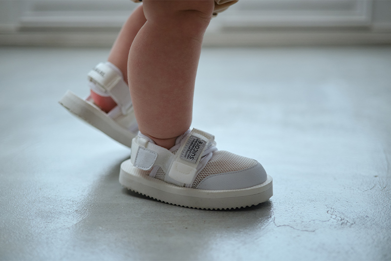 SUICOKE ZAVO 1 white | ギフト・スタイ・出産祝いのMARLMARL
