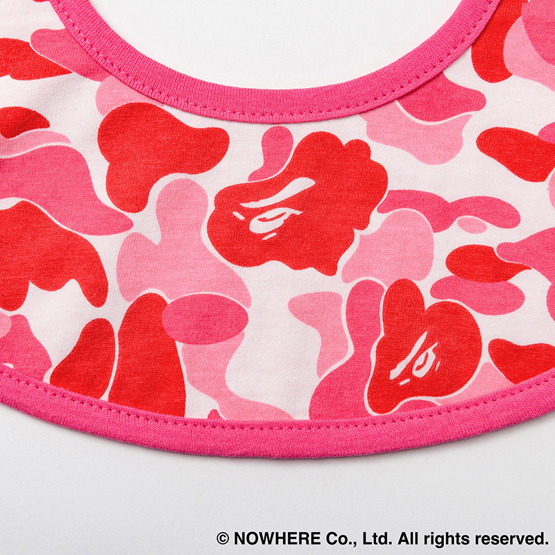 BAPE × MARLMARL - ABC CAMO BABY MILO BIB KB PINK | ギフト
