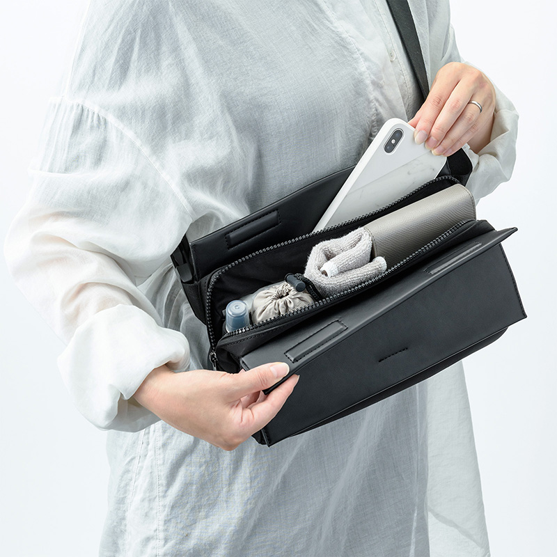 MULボディバック プロフ様。専用 MORPH BODY BAG BLACK | ギフト・スタイ・出産祝いのMARLMARL