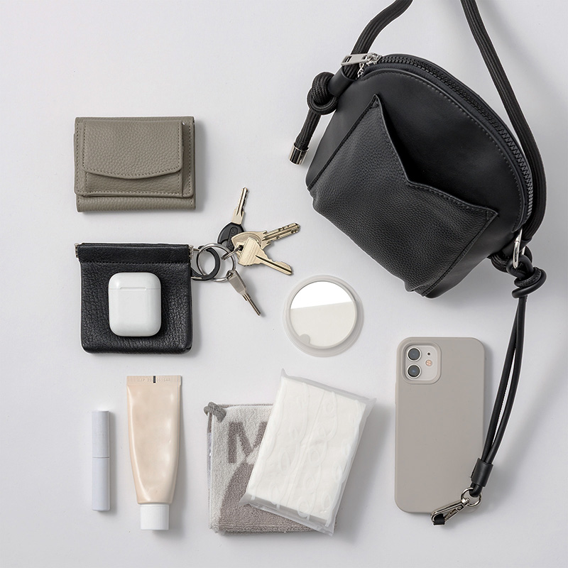 MARL MARL 新品未使用 ZIPLINE PHONE BAG BLACK | ギフト・スタイ・出産祝いのMARLMARL