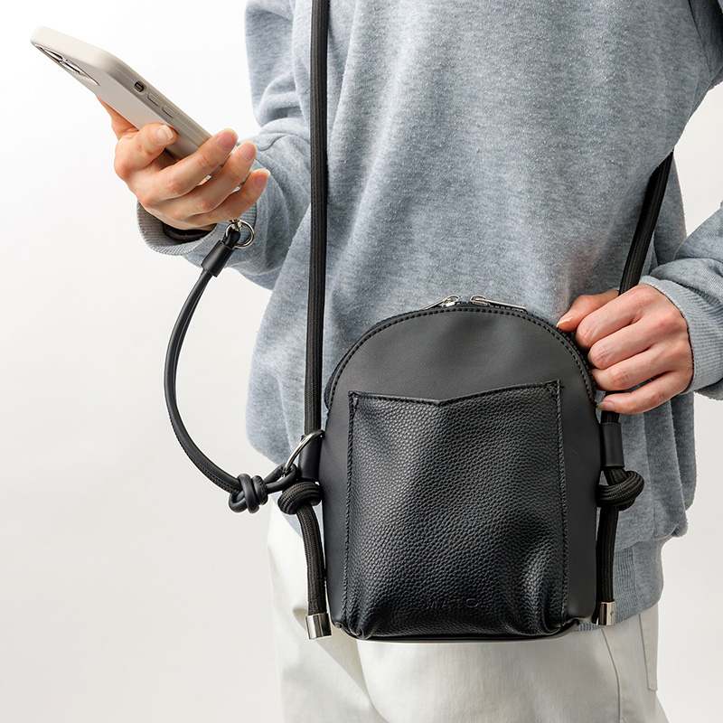 ZIPLINE PHONE BAG BLACK | ギフト・スタイ・出産祝いのMARLMARL